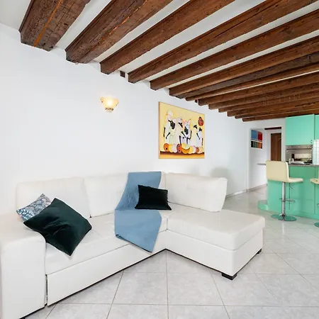 Elegant In Biennale By Bricola Daire *