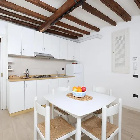 Elegant In Biennale By Bricola Daire *