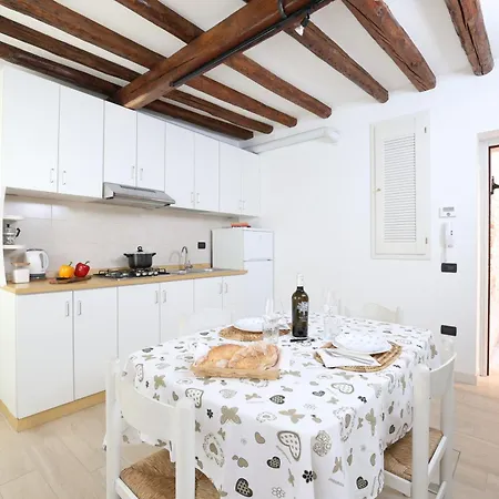 Daire Elegant In Biennale By Bricola