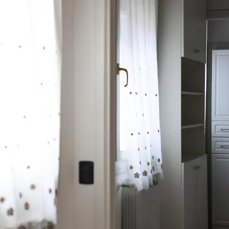 Elegant In Biennale By Bricola Daire *